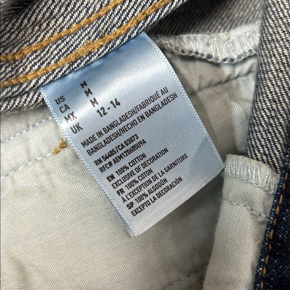 American Eagle Denim distressed, jean jacket size medium 100% cotton - Picture 3 of 7